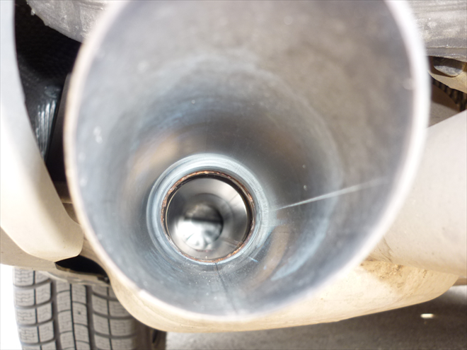 Exhaust tailpipe on a DPF equipped vehicle at 86 640 km