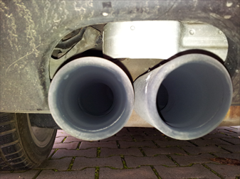 Exhaust tailpipe on a vehicle with defective/removed DPF filter