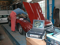 Ein modernes Computersystem kann an einem Oldtimer vieles ... 