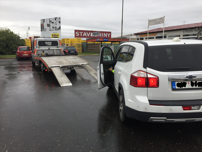 Visible smoke from the exhaust when the car was started on the tow truck