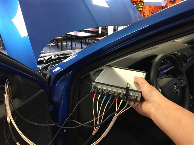 Osmikanálový signální rekordér TEXVIK, praktický král mezi osciloskopy