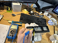 Důležité a nikdo to nedělá: Zdroj 5 V je propojen v ECU i na jiné piny 