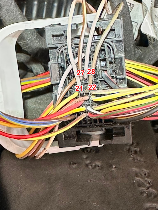 Vodiče čidel T15 a T50 jsou mezi sebou na řídící jednotce prohozené